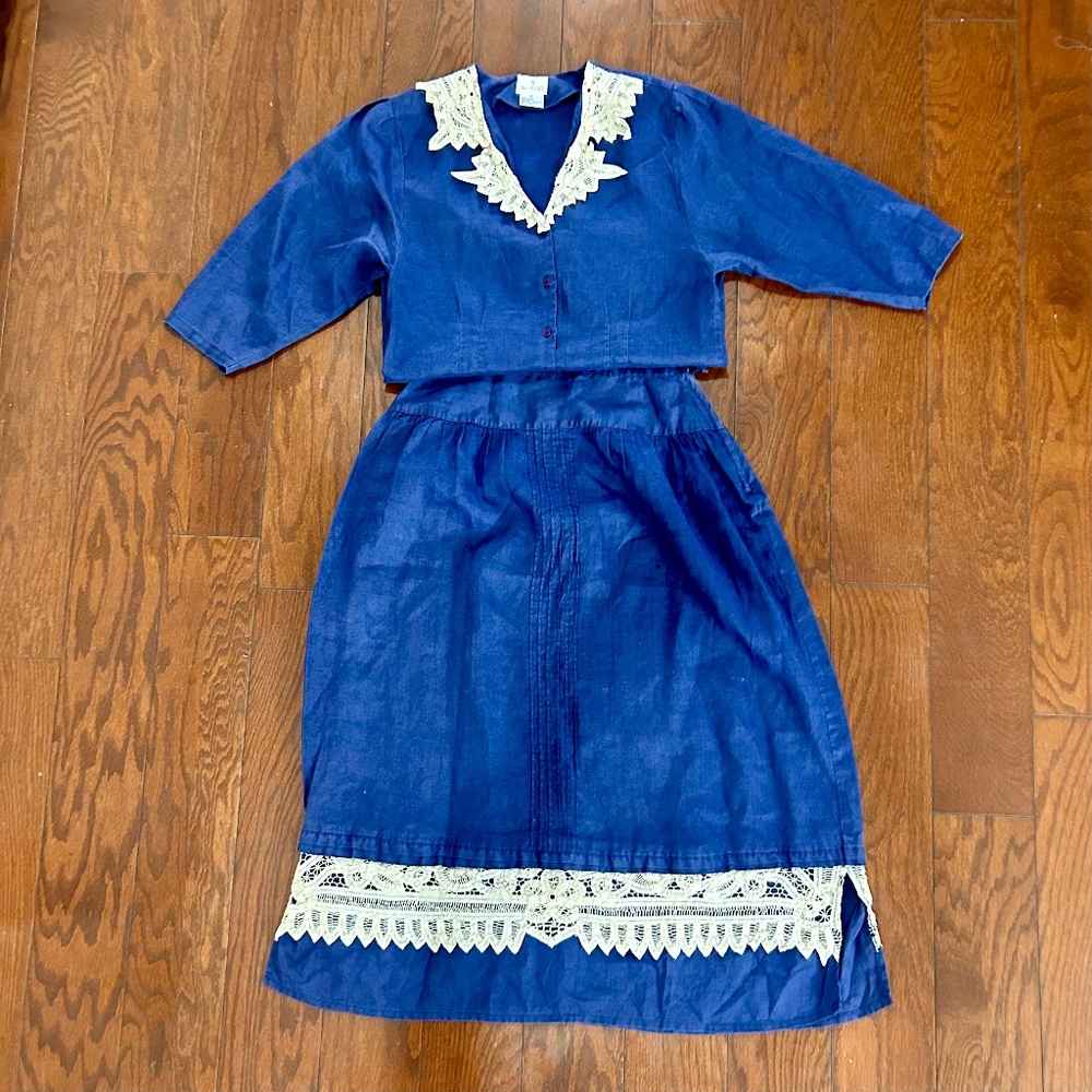 2 piece set navy blue & white lace blouse and skirt lightweight